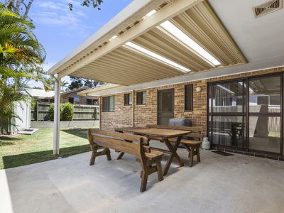 5 Muirfield Crescent, Tewantin