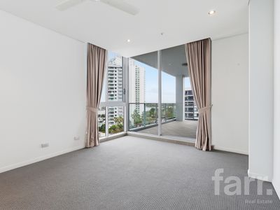 1101 / 4 Como Crescent, Southport