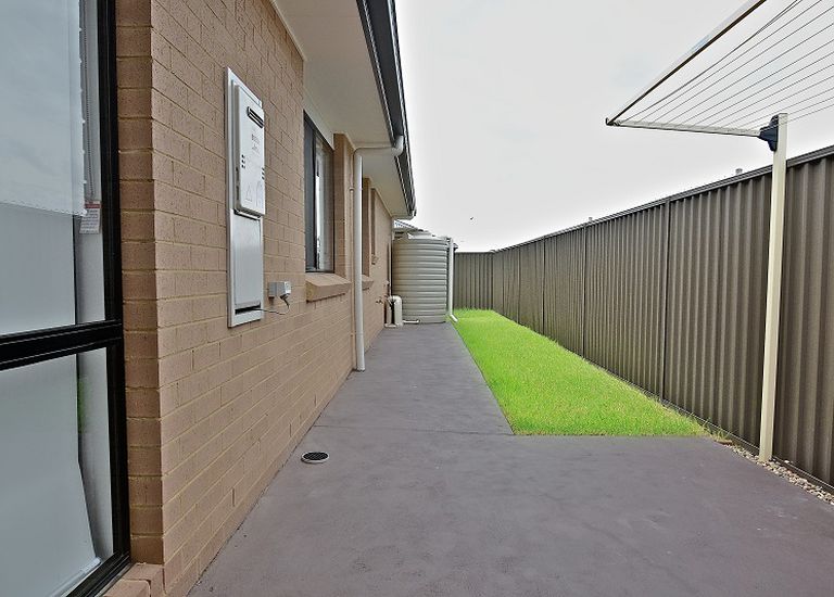 8 Monash Avenue, Gledswood Hills