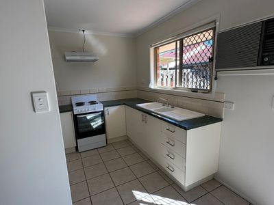9 / 3 ROSEGUM PLACE, Redbank Plains