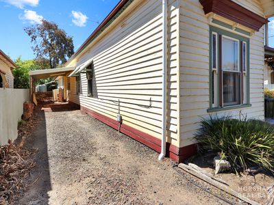 9 Henry Street, Horsham