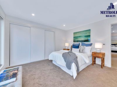 1 / 2 Agnes Court, Glen Waverley