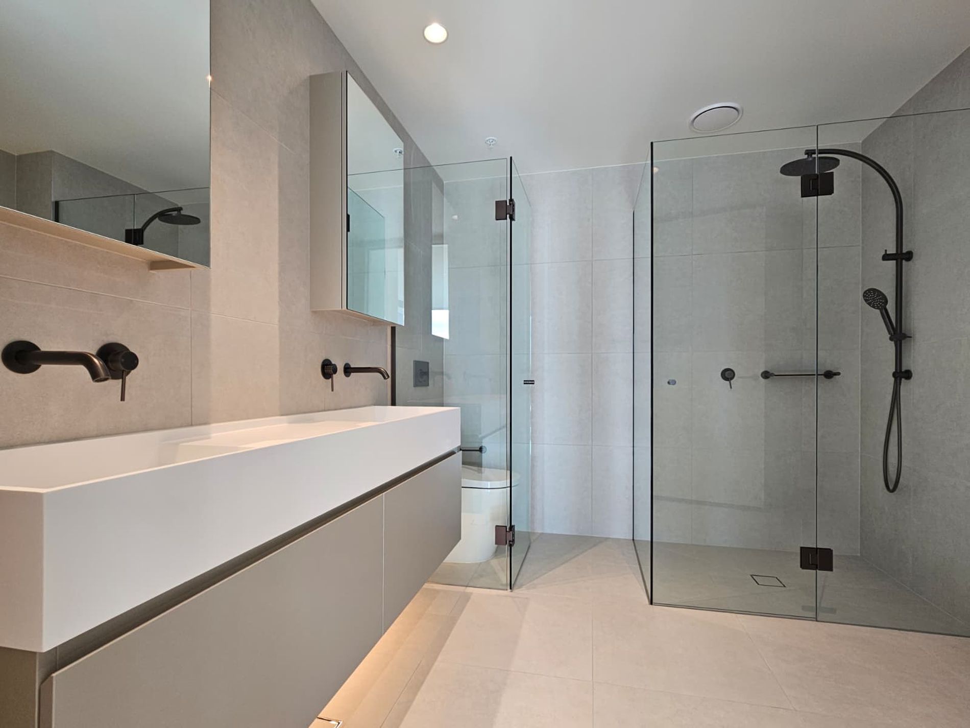 1102 / 8 Louise Street, Melbourne