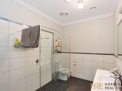 1 / 62 McTavish Boulevard, Horsham