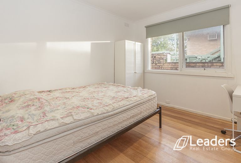 14 Knaith Road, Ringwood East