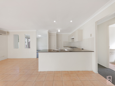 20 Mountain Ash Road, Hamlyn Terrace