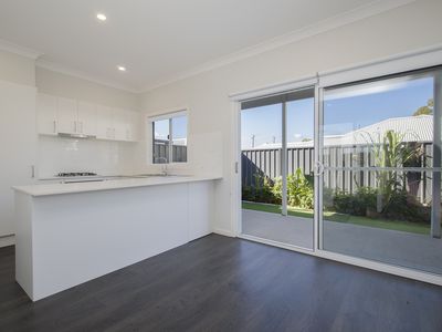 12 MAGPIE AVENUE, Elermore Vale