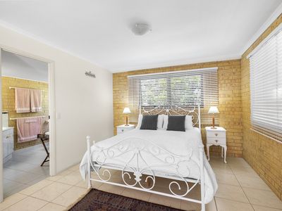 6 Peacock Court, Pomona