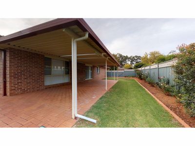 6 Huntingdale Close, Dubbo