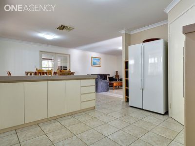12 Domeney Place, Landsdale