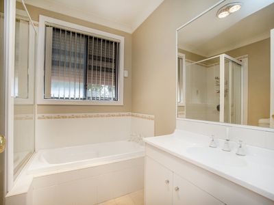 1 / 2 Marsden Road, Colyton