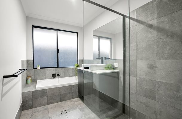 77 Avoca Chase , Baldivis