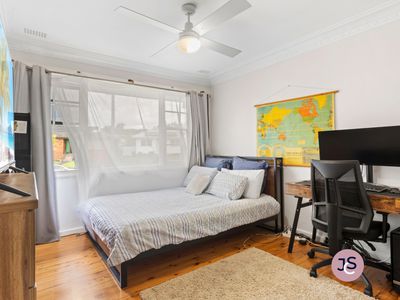 25 Granada Avenue, Macquarie Hills