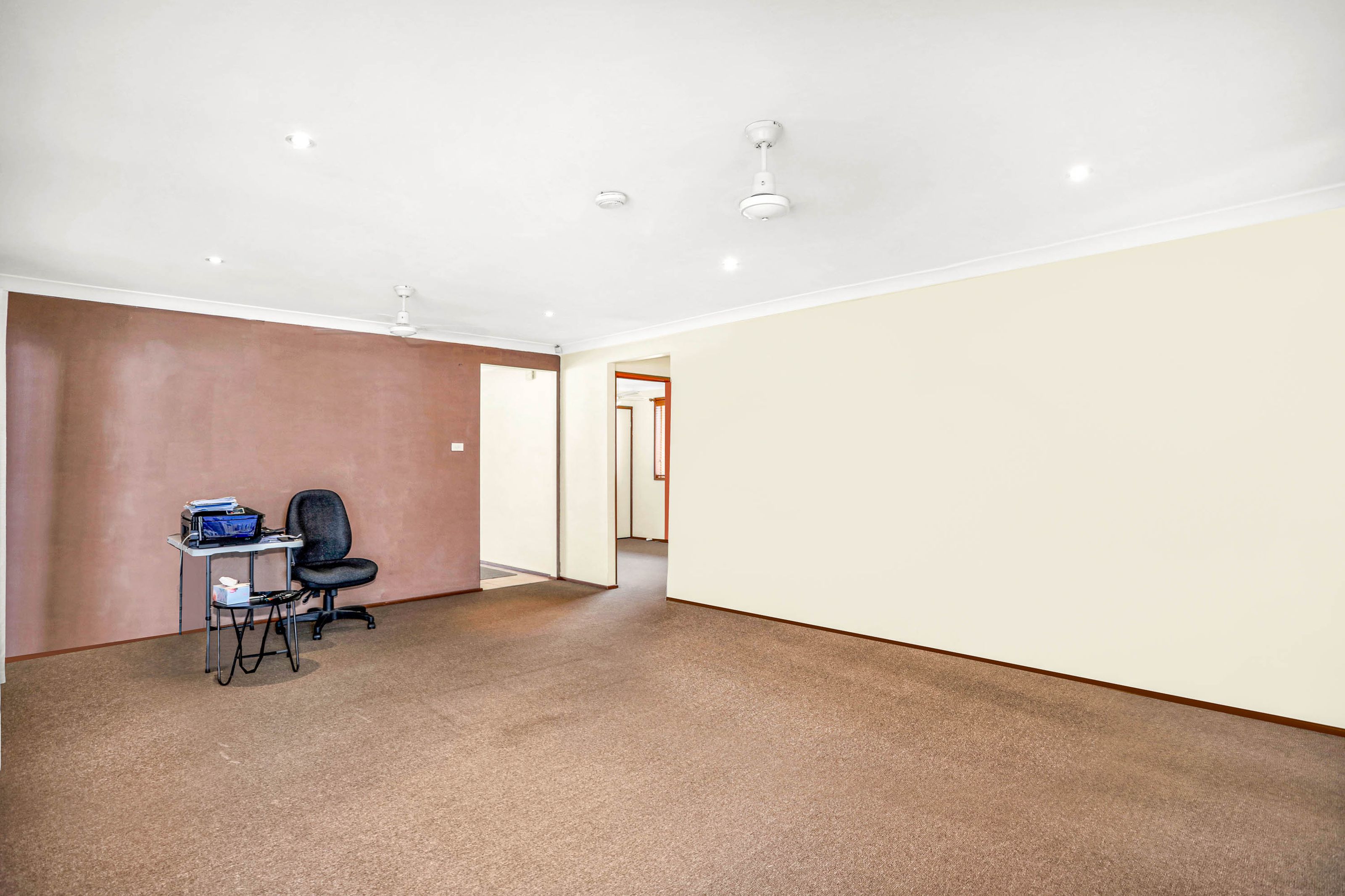 4 Henze Crescent, CLAREMONT MEADOWS