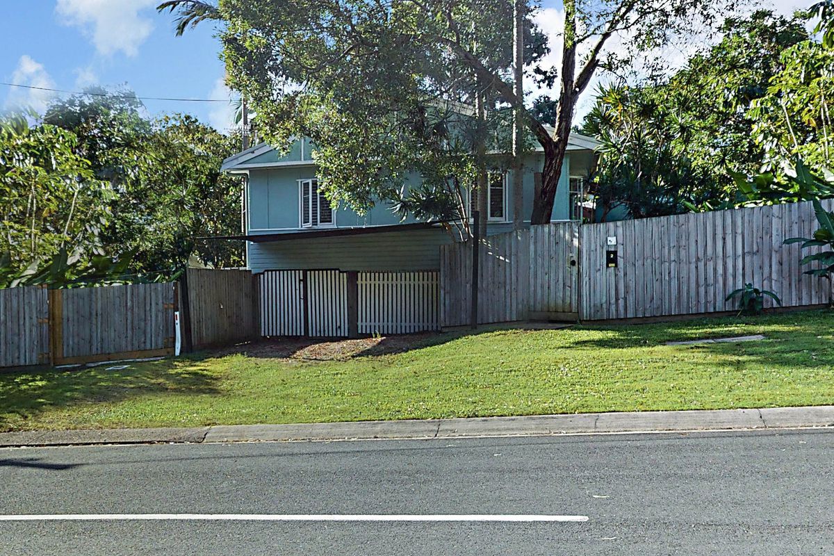 2 Lake View Dr, Tewantin