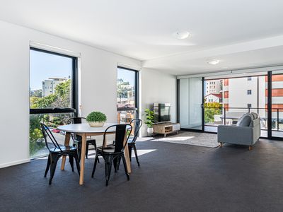 305 / 6 Land Street, Toowong