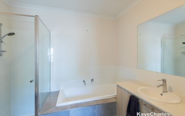 37 Millicent Parade, Officer