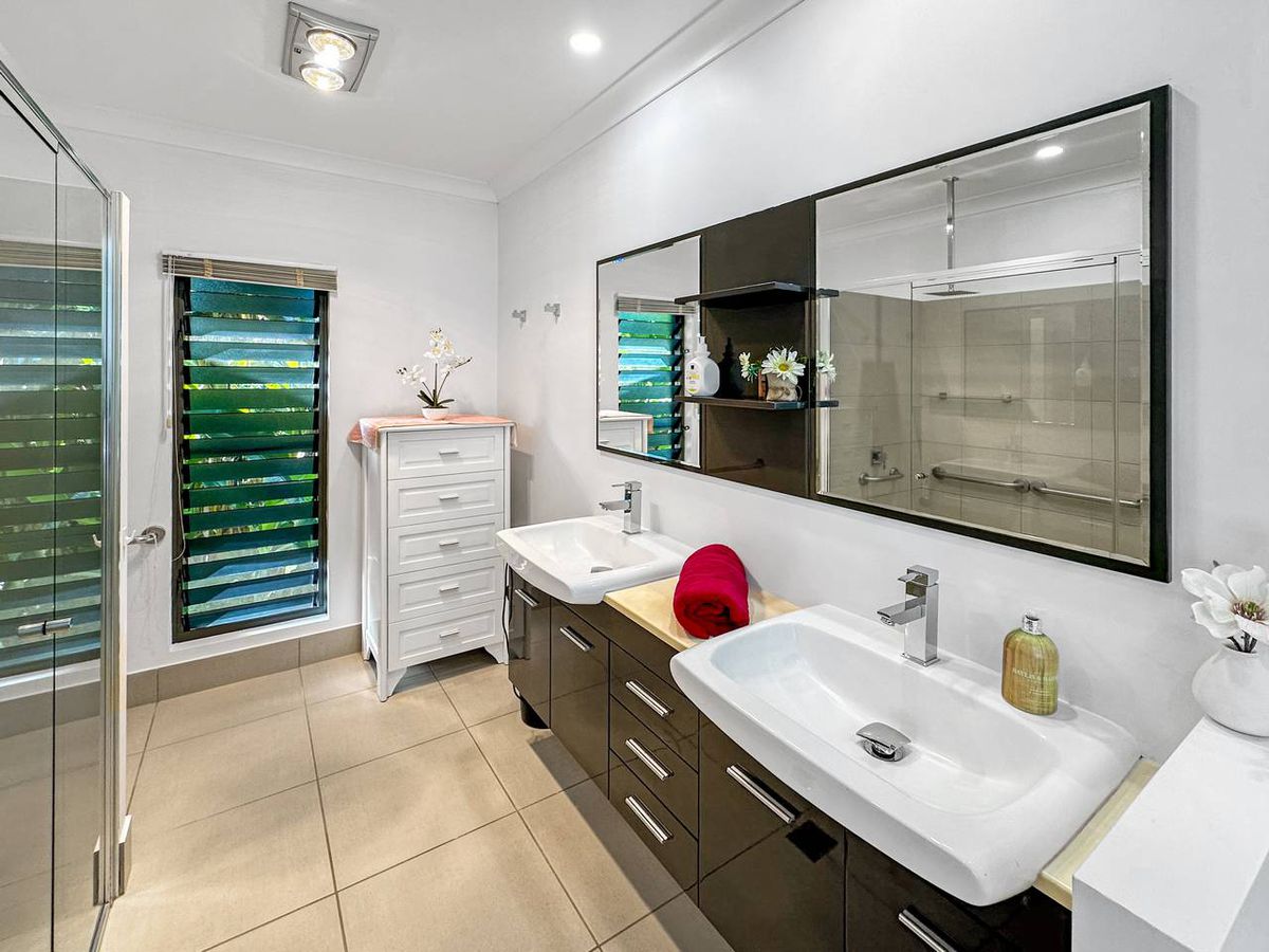 8 Agnew Street, Atherton