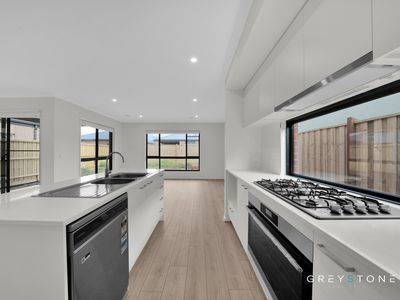 32 Crotone Avenue, Deanside