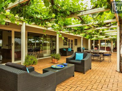 136 Sargeant Road, Table Top