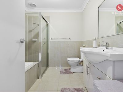 32 Onslow Gardens, Middleton Grange