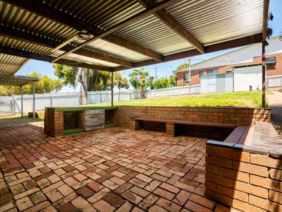705 CENTAUR ROAD, Hamilton Valley
