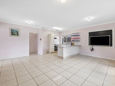 5 Frangipani Street, Inala
