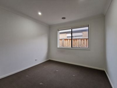 7 Smile Crescent, Wyndham Vale