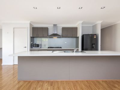 12 Holcombe Road, Warnbro