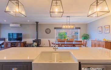 10 Cowdray Crescent, Officer