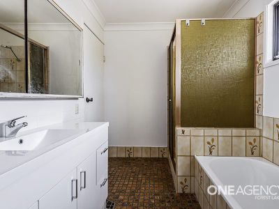 19 Namatjira Dr, Collingwood Park