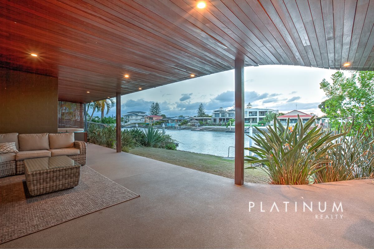 21 Savoy Drive, Broadbeach Waters