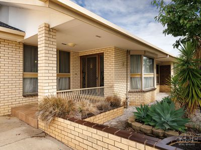 12 MAYFAIR DRIVE, Wodonga