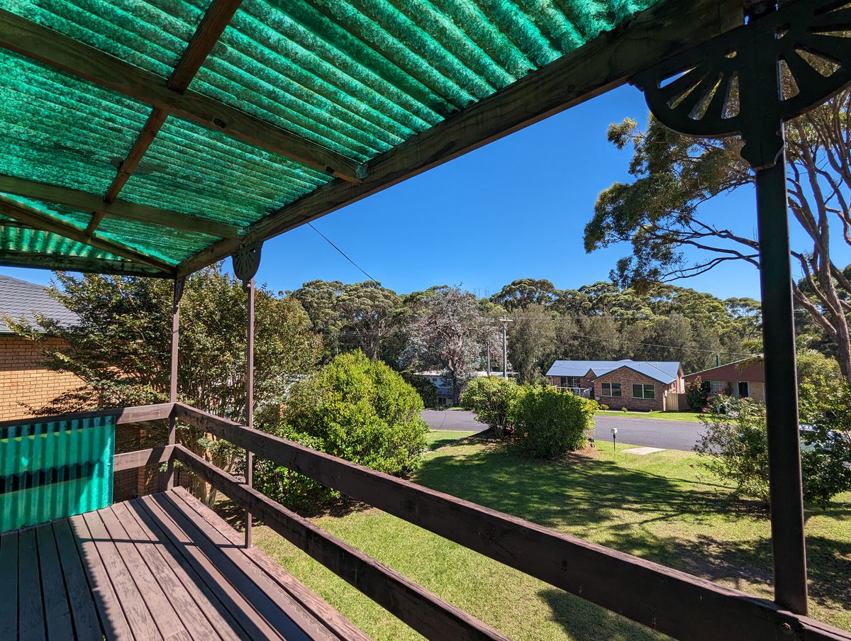 16 Lakeside Drive, Kianga