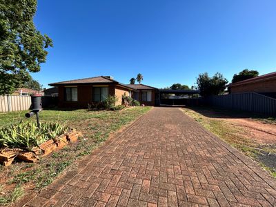 4 Hopkins Parade, Dubbo