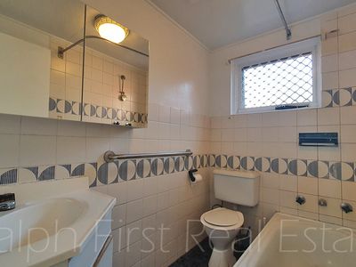 2 / 2 St Jude Crescent, Belmore