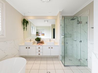 16 White Gum Place, North Kellyville