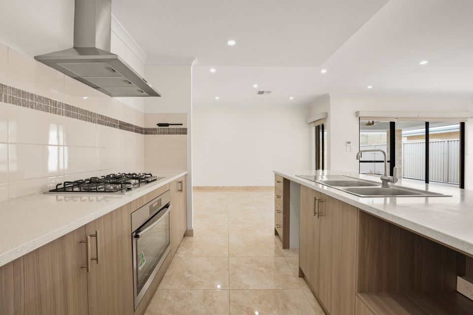 14 Wollomai Rd, Baldivis