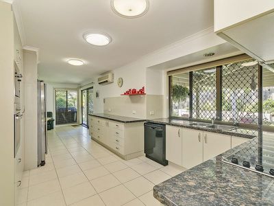 8 Karalise Street, Rochedale South