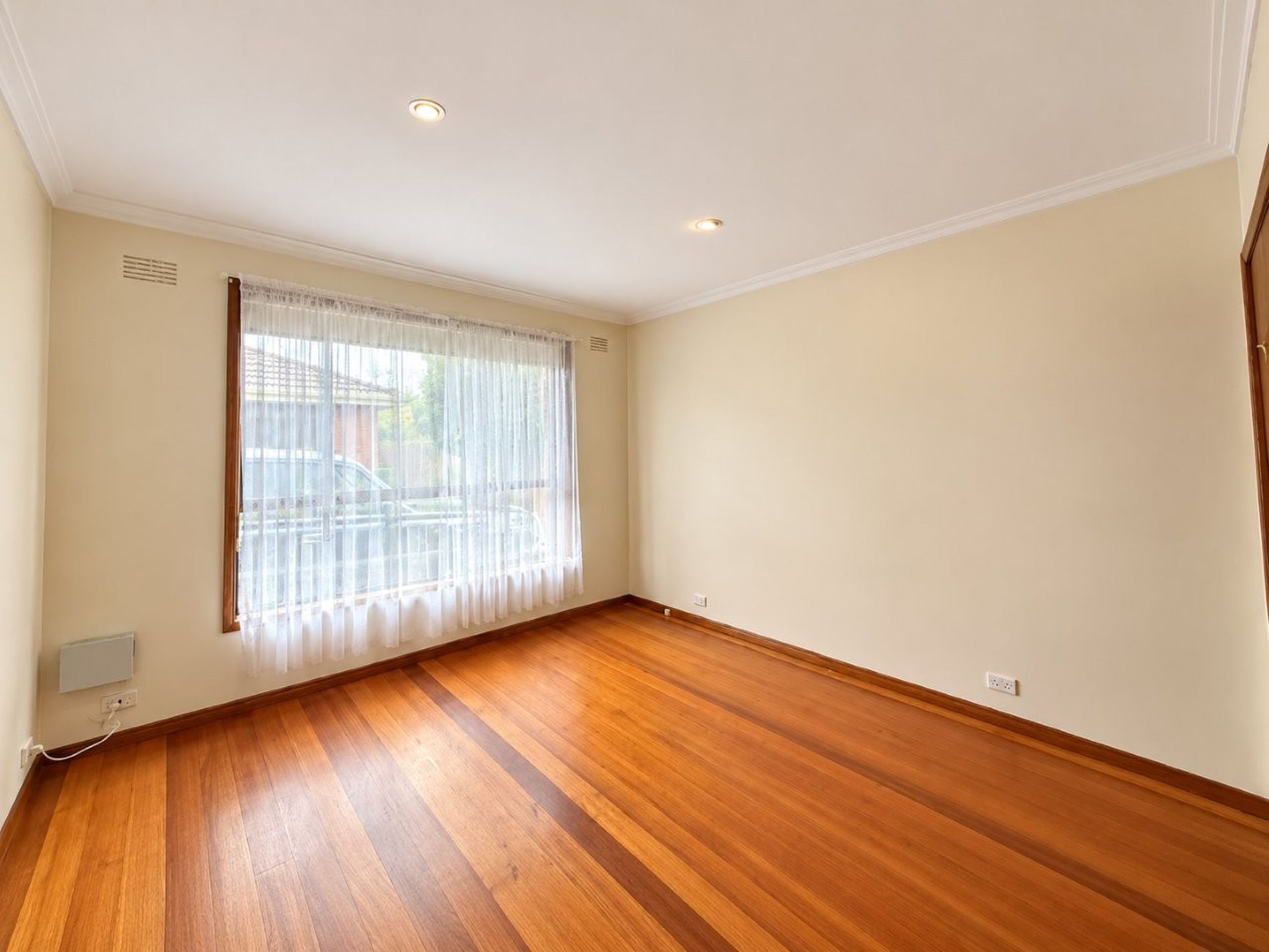 4 / 8 Parker Street, Werribee