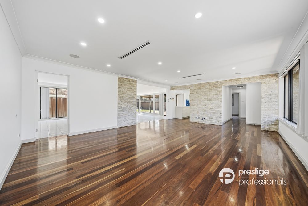 24 Governor Macquarie Drive, Chipping Norton