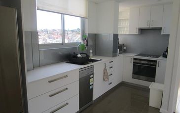 17 / 120 Beach St, Coogee