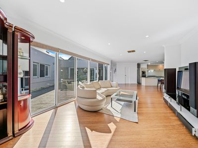 1 Berndt Grove, Winthrop