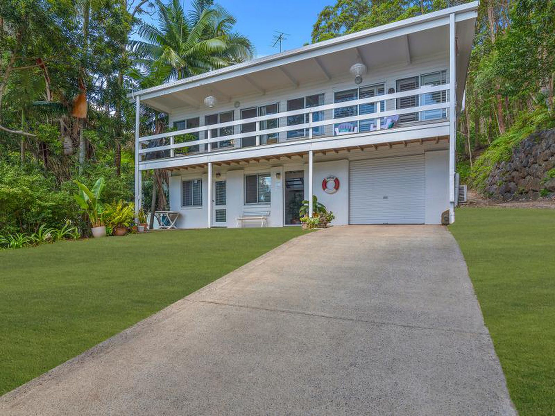 126 Broadwater Esplanade, Bilambil Heights