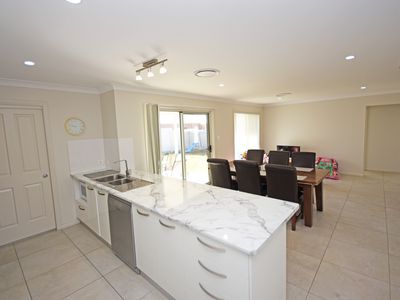 1 Apsley Crescent, Dubbo