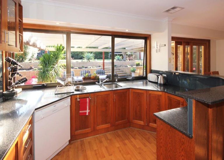 13 Quinvale Road, Hallett Cove