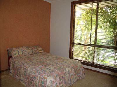 18 Kiwarrak Drive, Rainbow Flat