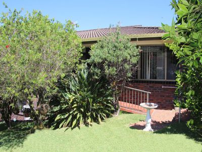 25 Colliton Parade, Forster
