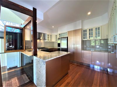 5 Gardenvale Street, Holland Park West