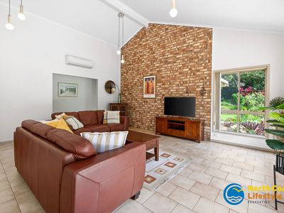 8 Binya Place, Ocean Shores